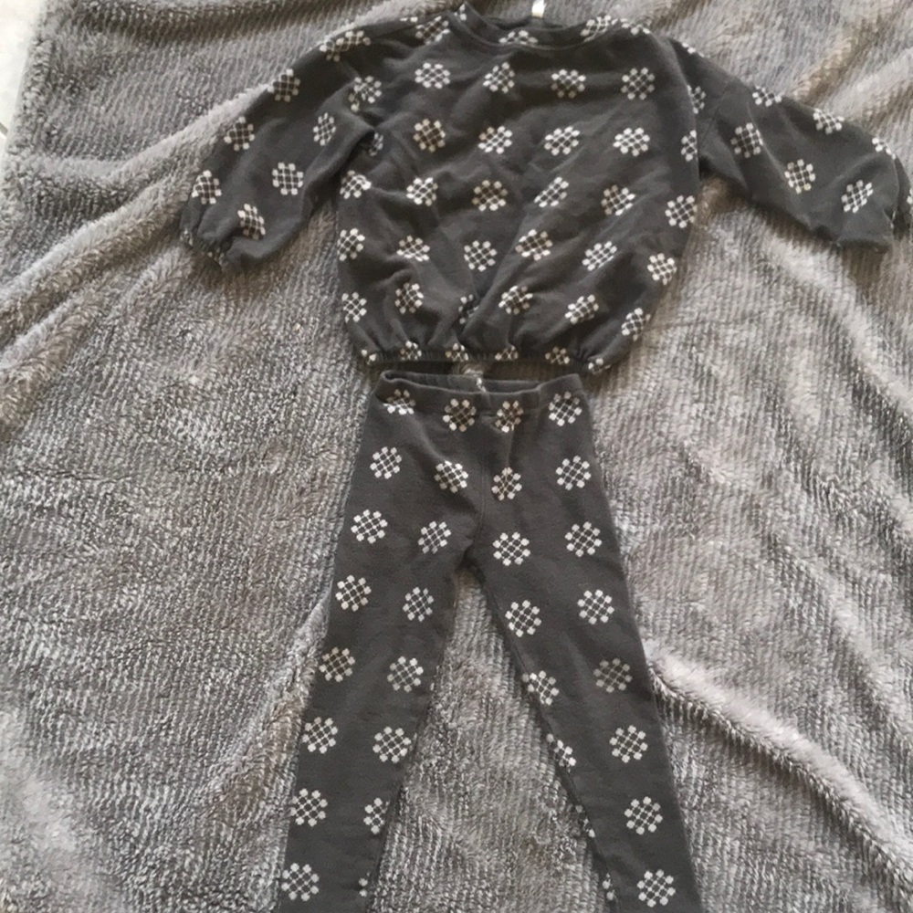 Rylee & Cru grey floral sweatshirt & pant set 4/5
